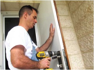 פורץ דלתות